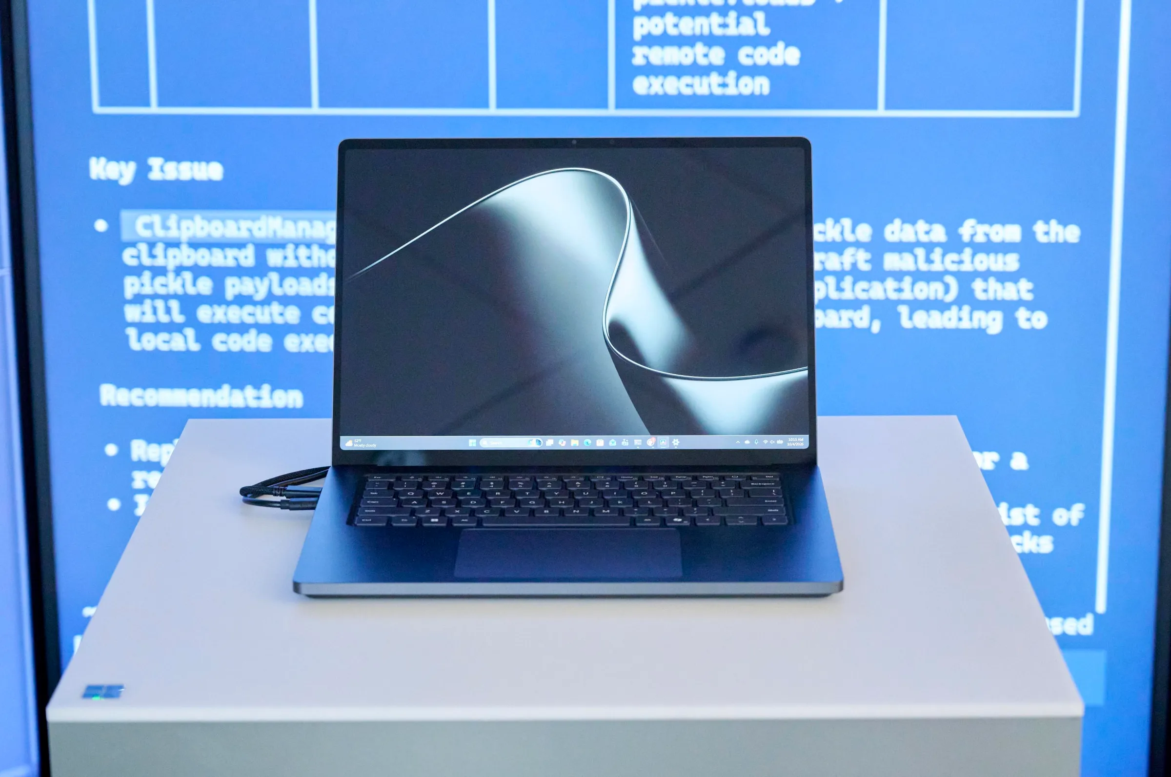Newswire Aura ONE